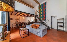 Une Nuit à Nîmes - Loft à la Maison Carrée